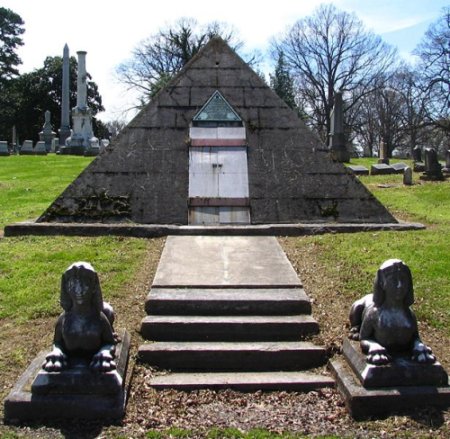 Datei:Grave of Eugene C Lewis.jpg